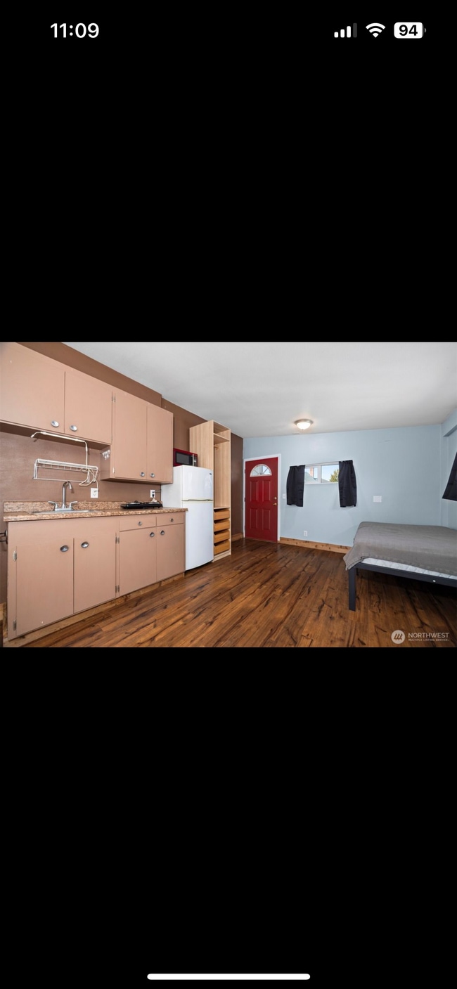 Building Photo - 2126 Zephyr Pl