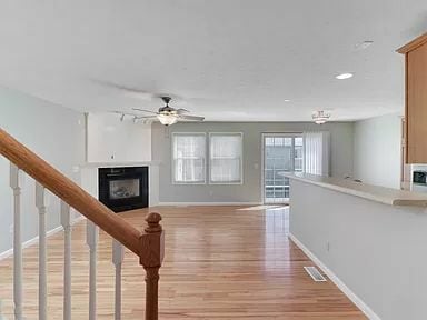 Building Photo - 1120 Doral Dr