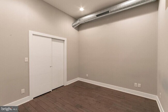Foto del edificio - 135 N 3rd St