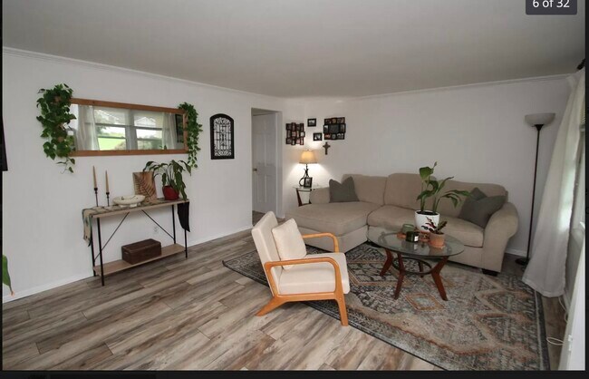 Building Photo - 4724 Maple Terrace Pkwy