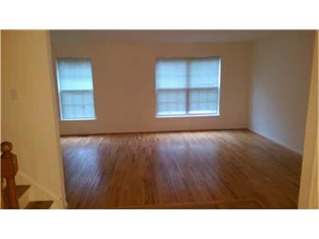 Building Photo - 345 N Barrington Ct