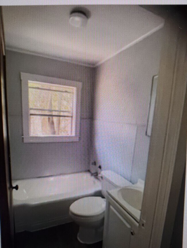 Building Photo - Property Manager