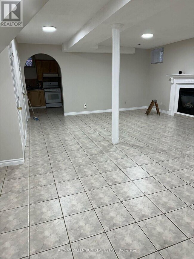 Building Photo - 946 Willowbank Trail