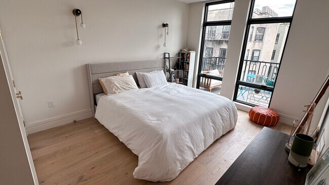 Foto del edificio - 114 Lexington Ave