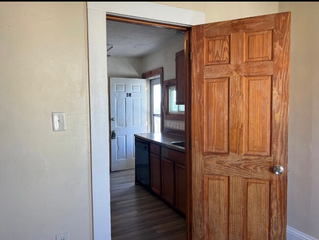 Foto del edificio - 60 Rathbun St