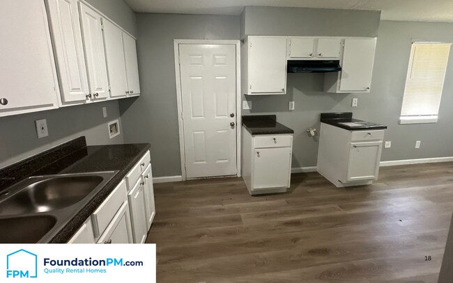 Foto del edificio - 996 N Claybrook St