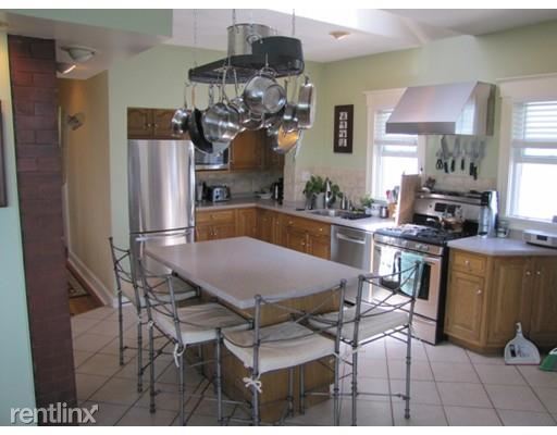 Building Photo - 84 G St