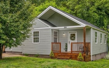Building Photo - 204 N Bellemeade Ave