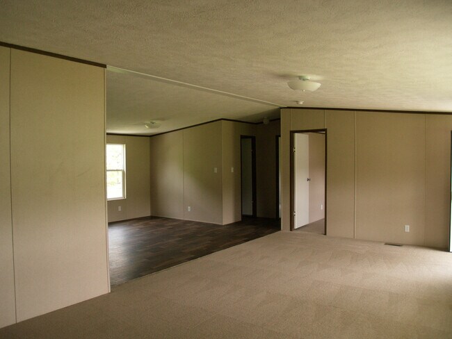 Foto del edificio - 162 Brandenburg Dr