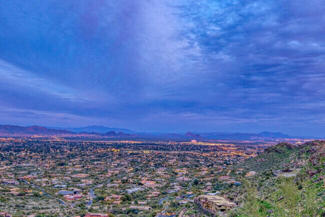 Foto del edificio - 5676 E Cheney Dr