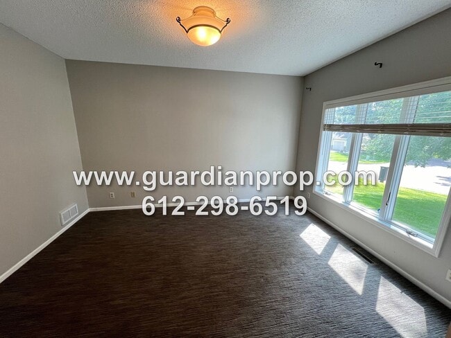Building Photo - 7303 Hidden Valley Ln S