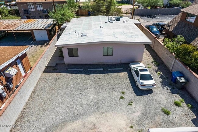 Lots of Free Parking - 1330 E 10th St