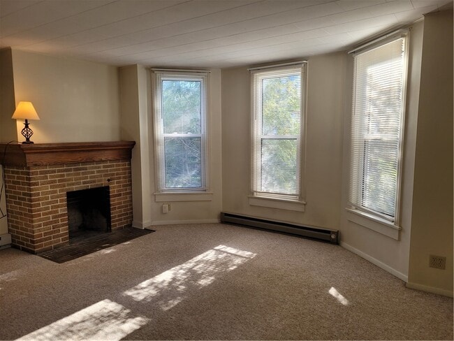 Building Photo - 7 Cole St