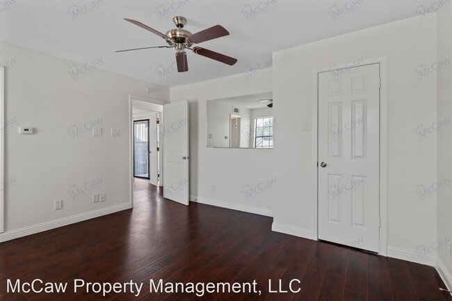 Building Photo - 2 br, 1.5 bath House - 8750 Park Lane #145