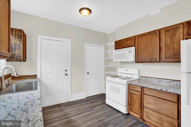 Building Photo - 53 Eberts Ln