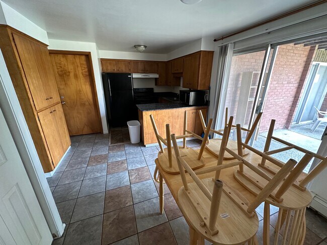 Foto del edificio - Pinnacle Apartments