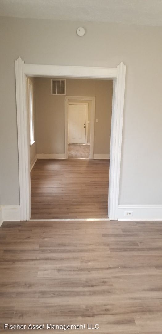 Building Photo - 2 br, 1 bath House - 3211 W.41st St.