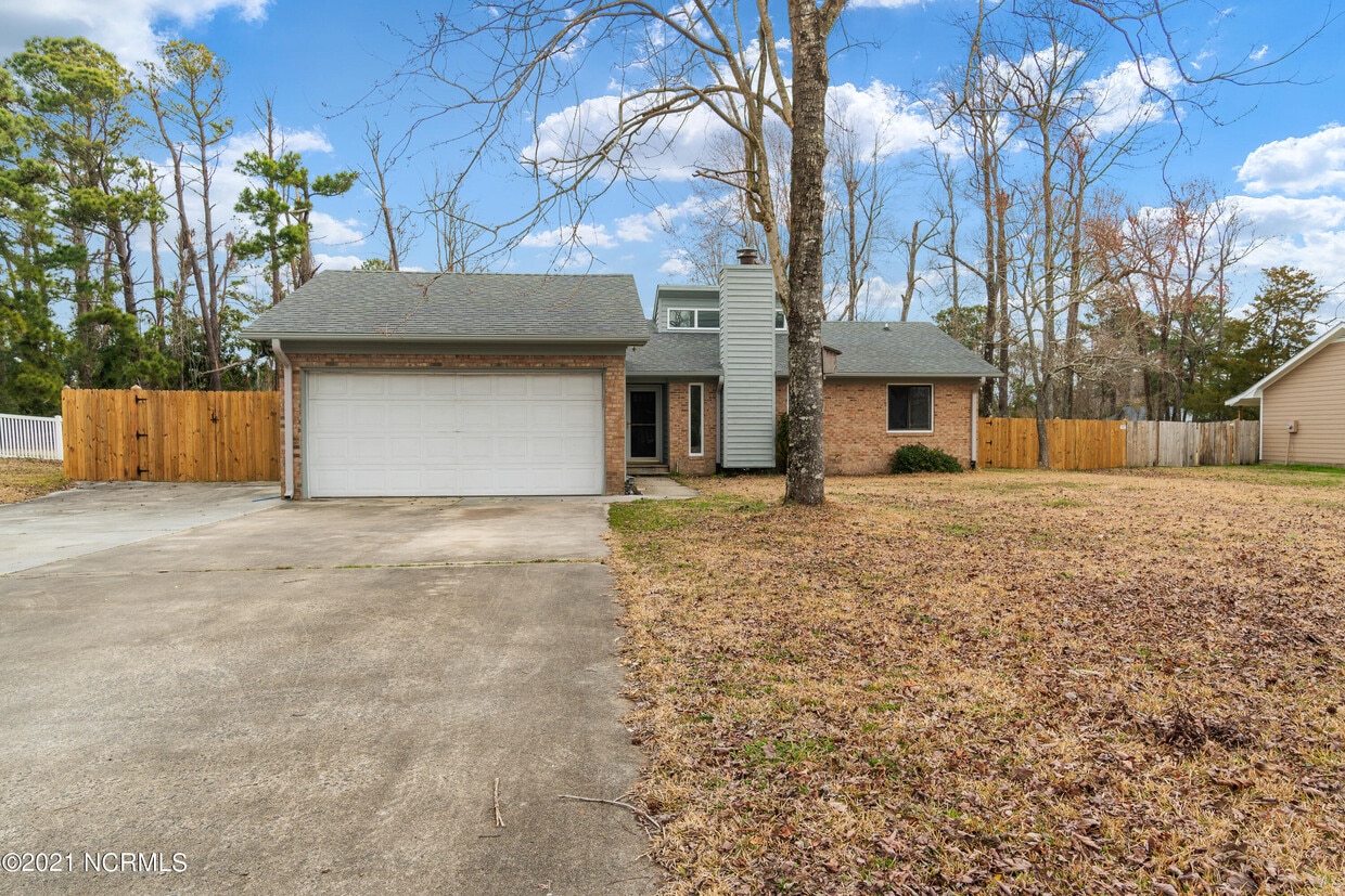Primary Photo - 604 N Forty Rd