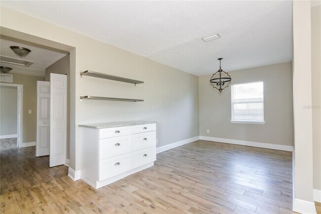 Foto del edificio - 2509 W Grace St