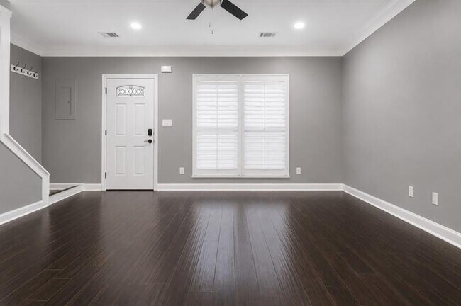 Foto del edificio - 3539 Mt Vernon Cir