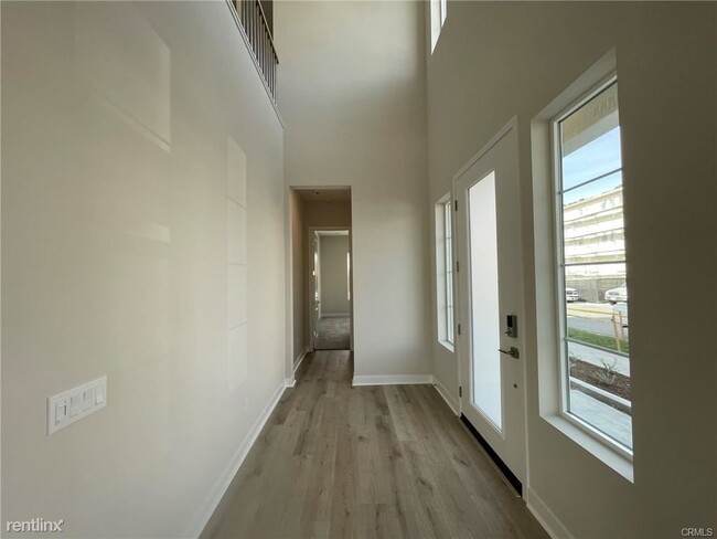 Building Photo - 5 br, 4 bath House - 220 Pin Ln