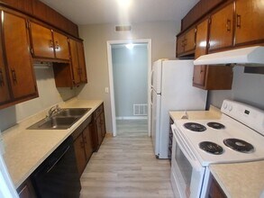 Building Photo - 106 N McKinley Ave