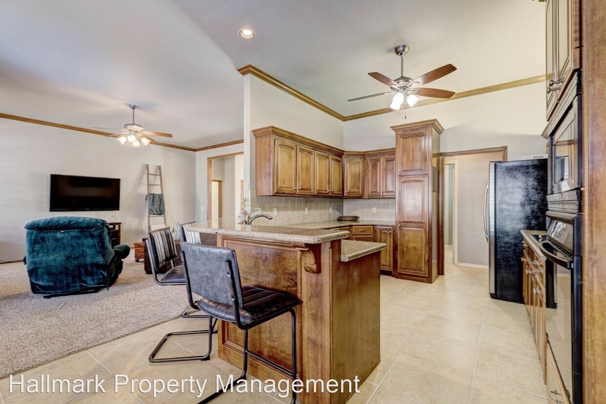 Primary Photo - 4 br, 3 bath House - 15312 Himalaya Ridge