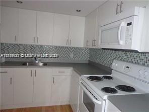 Foto del edificio - 2025 NE 164th St