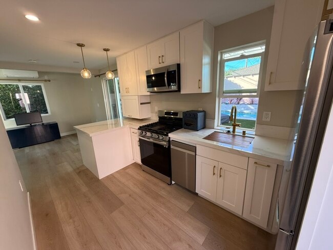 Foto del edificio - 8507 Croydon Ave