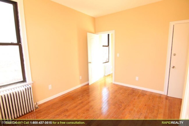 Building Photo - 466 Onderdonk Ave