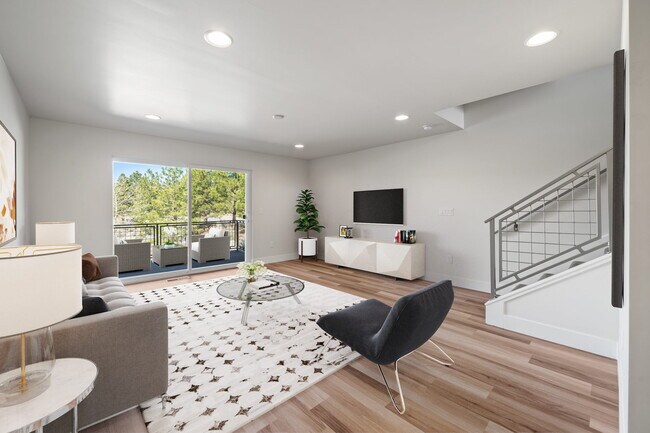 Building Photo - 7780 Town Square Way