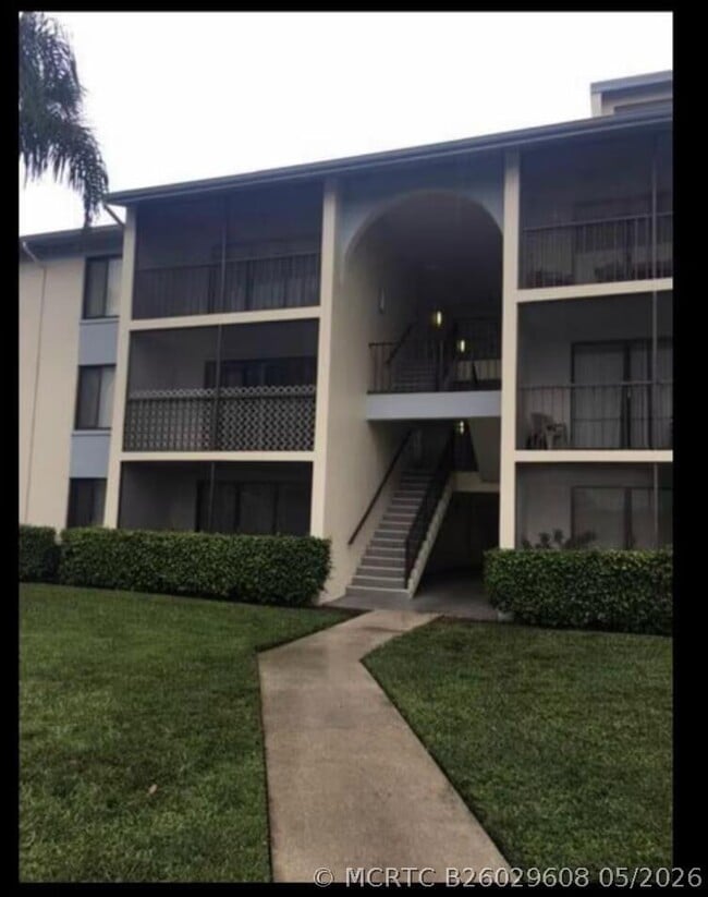 Building Photo - 1105 Green Pine Blvd