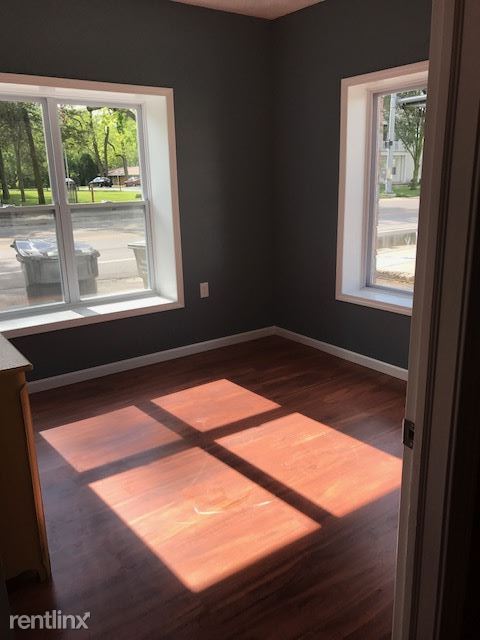 Foto del edificio - 9236 Main St