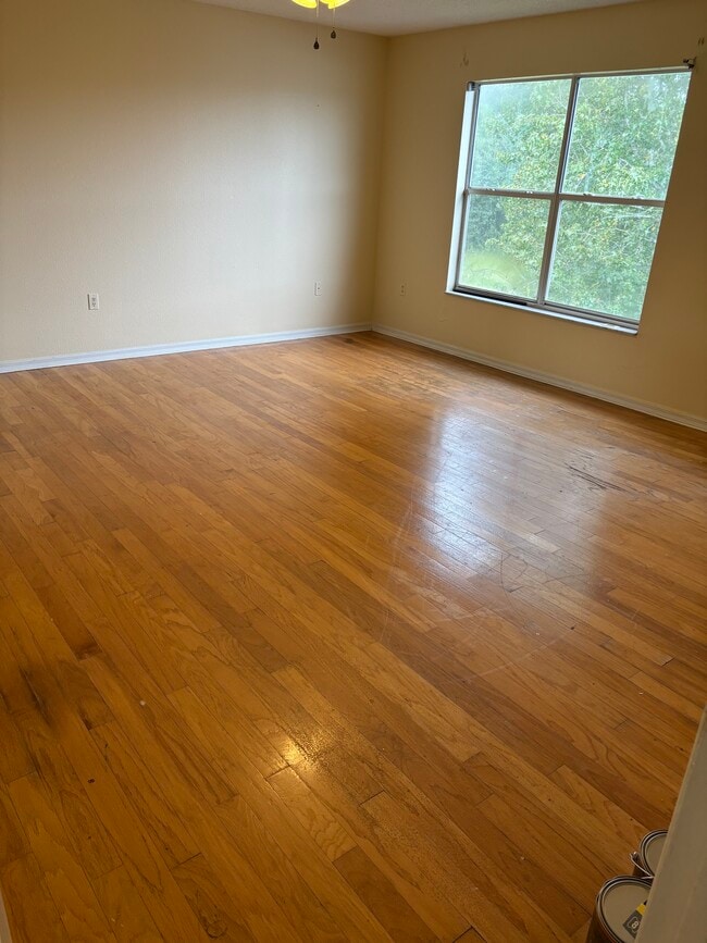 Building Photo - 608 Messina Way