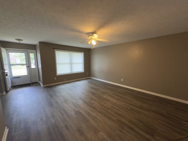 Building Photo - 299 Brookside Pl