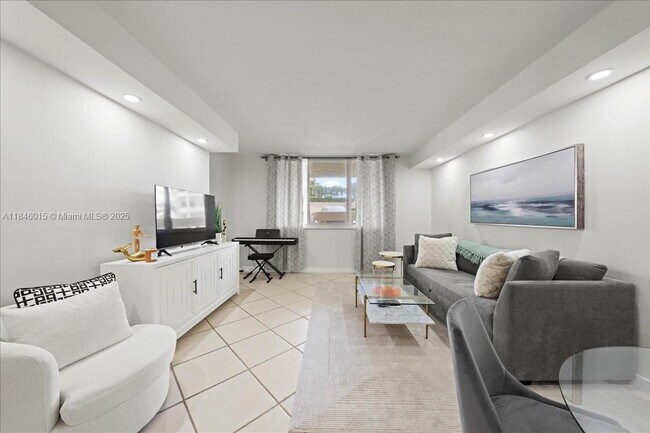 Foto del edificio - 540 Brickell Key Dr