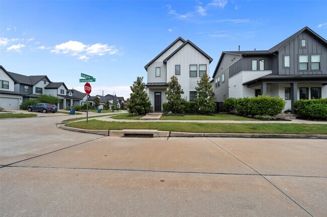 Foto del edificio - 18503 Gratification Ln