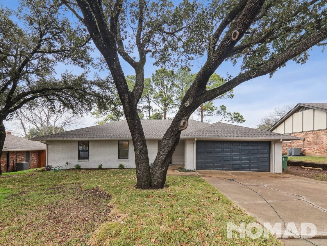 Primary Photo - 3 Bedroom Single Family Home in Grapevine