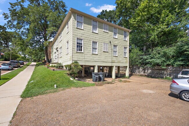 Foto del edificio - Belhaven Bombshell FURNISHED