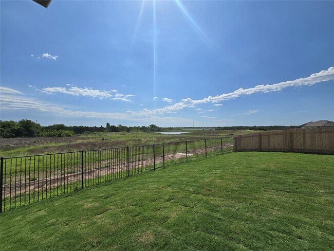 Building Photo - 2252 Devine Lake Bnd