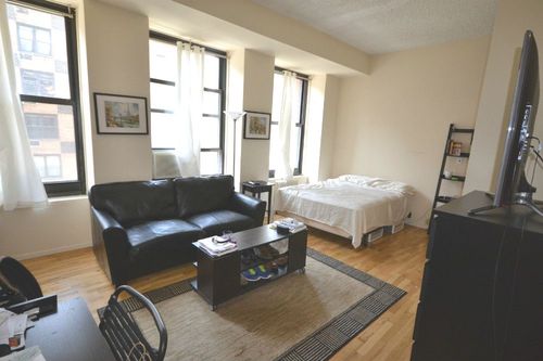 Primary Photo - 109 Bleecker St