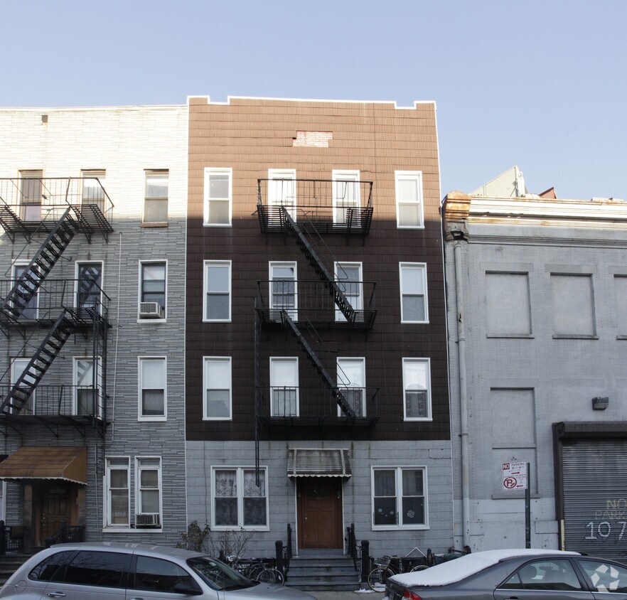 Building Photo - 1072 Lorimer St