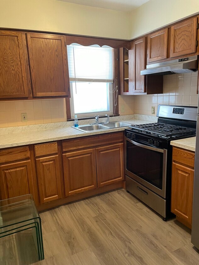 158 Collette St Unit 1, New Bedford, MA 02746 Apartments in New