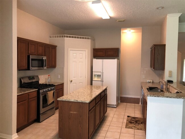 Building Photo - 3103 Indigo Ln