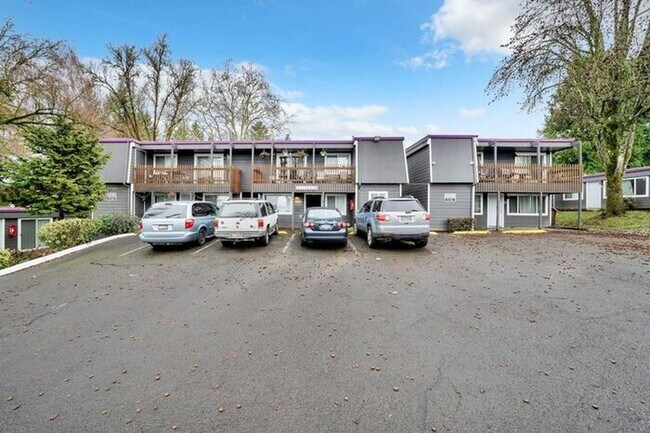 Foto del edificio - FIRST MONTHS RENT FREE! 2 bedroom 1 bath!!