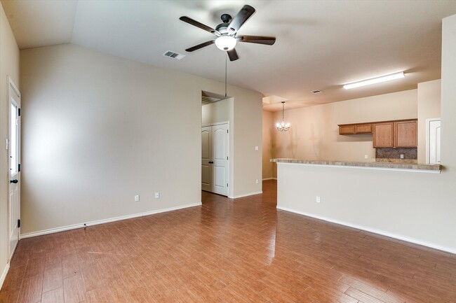 Building Photo - 1124 Brendon Lee Lane