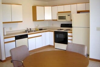 Building Photo - 217 Crossing Dr