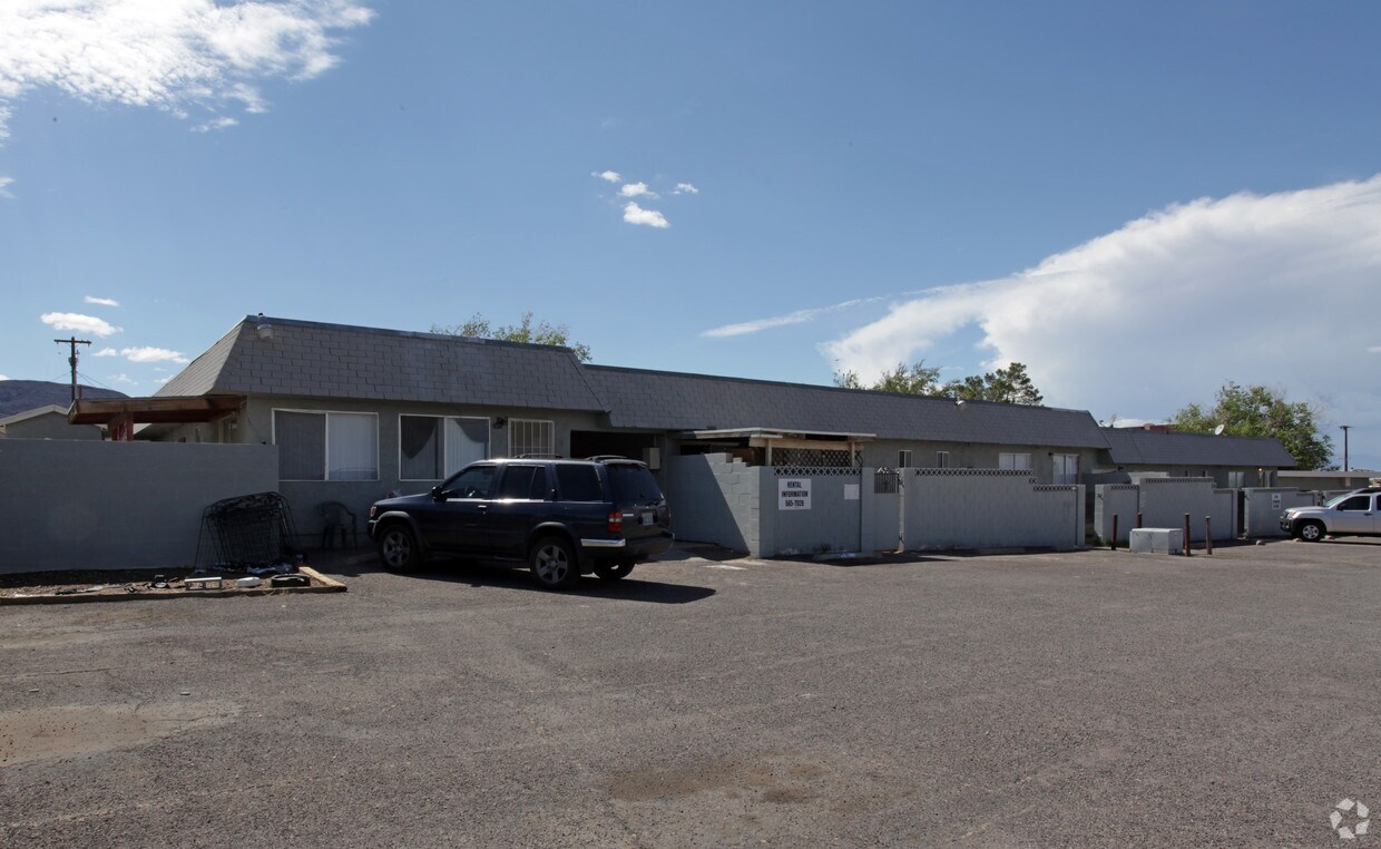 Primary Photo - 14 Unit