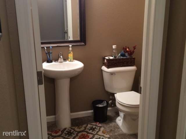 Building Photo - 3 br, 2.5 bath House - 3335 Rutland Dr Twi...