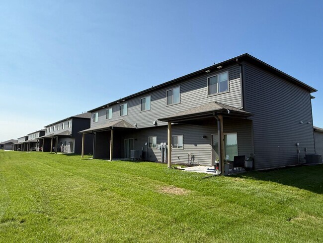 Building Photo - Brand New 2-story 3 bedroom/2.5 bath townhome